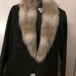 Olive blazer with removable faux fur collar